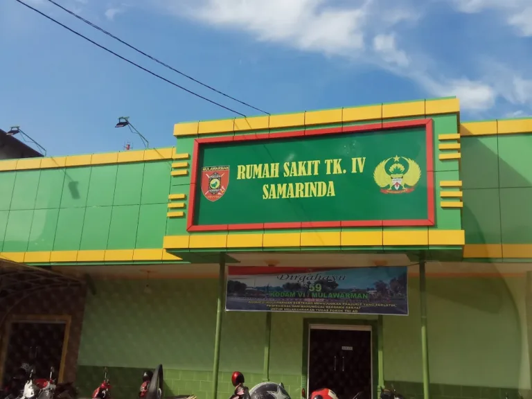 Rumah Sakit Tentara Samarinda, tempat anggota KPPS yang dirawat karena keracunan makanan. (Foto: Istimewa)