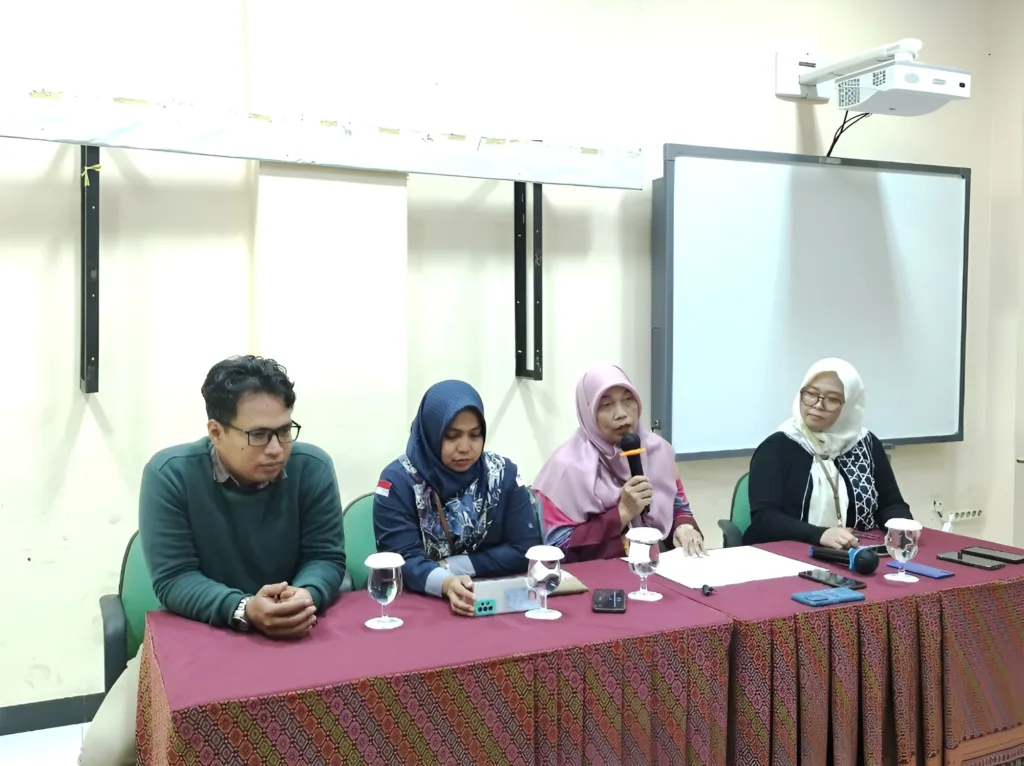 Kepala SMKN 3 Samarinda Dwisari Harumingtyas.