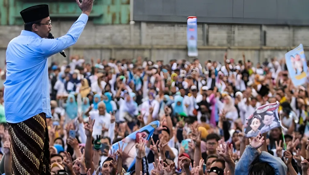 Bupati Sidoarjo Ahmad Muhdlor Ali (Gus Muhdlor) orasi di hadapan ribuan relawan Prabowo-Gibran. (Istimewa)