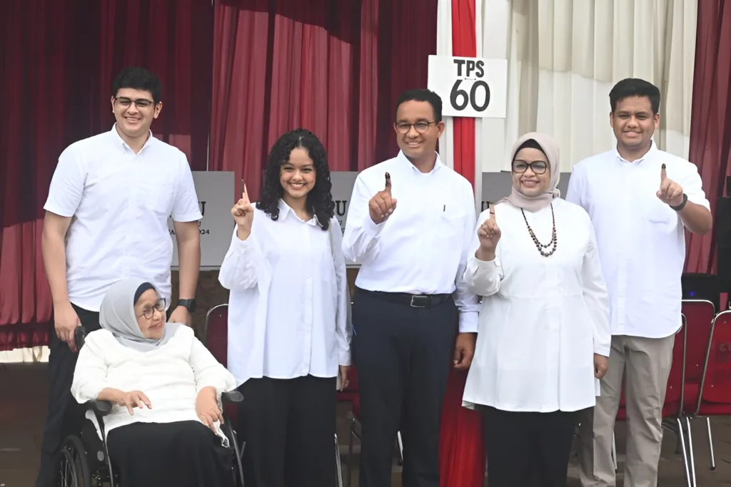 Foto: Capres 01 Anies Rasyid Baswedan dan keluarga