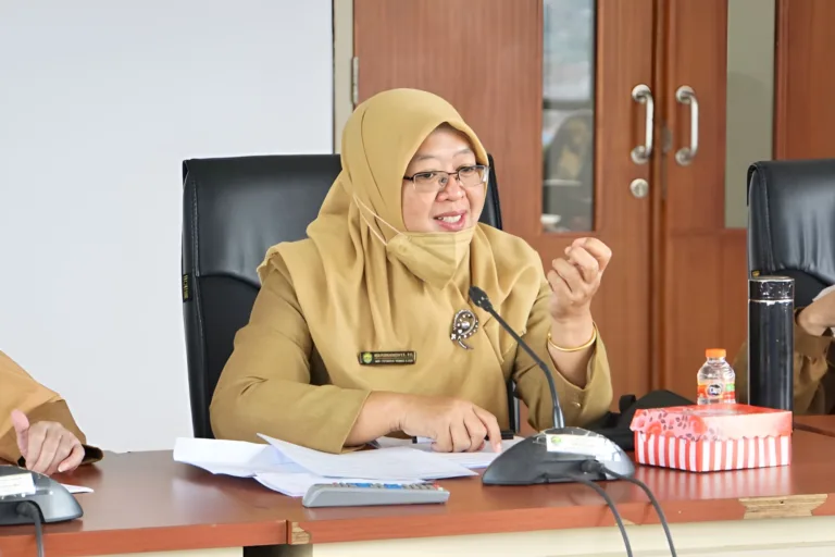 Kepala Dinas Perindustrian, Perdagangan, Koperasi dan UKM (Disperindagkop UKM) Provinsi Kaltim, Heni Purwaningsih. (Istimewa)