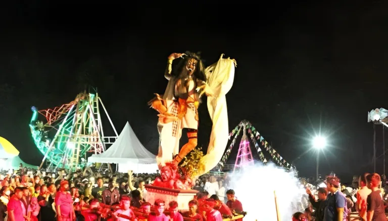 Foto : Suasana arakan Ogoh-ogoh di Desa Kertabuana (Istimewa)