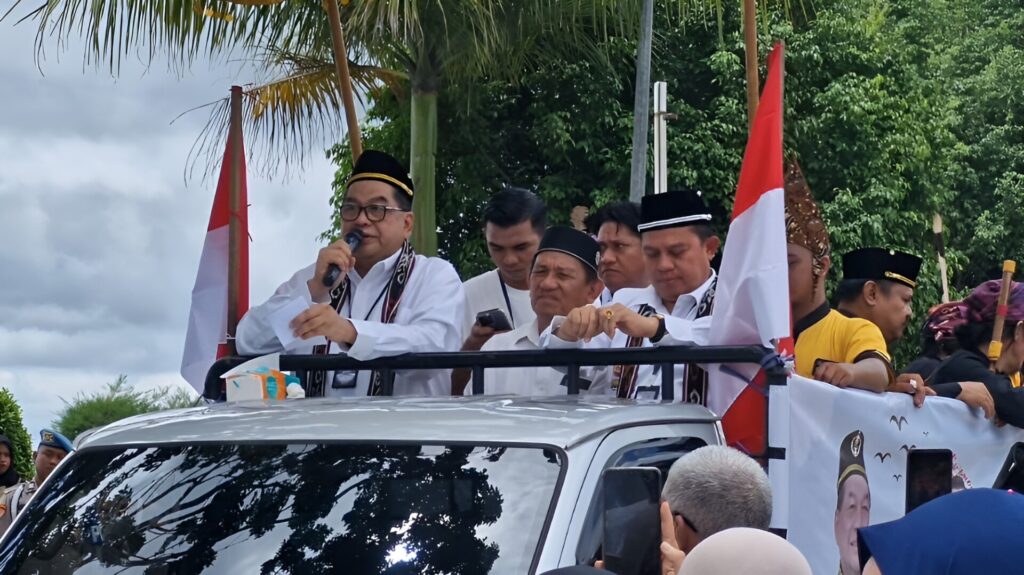 Foto: Pasangan Awang Yacoub Luthman dan Ahmad Zais kini resmi maju sebagai calon Bupati dan Wakil Bupati Kutai Kartanegara dalam Pemilihan Kepala Daerah (Pilkada) 2024 pada Rabu (28/08/24).
