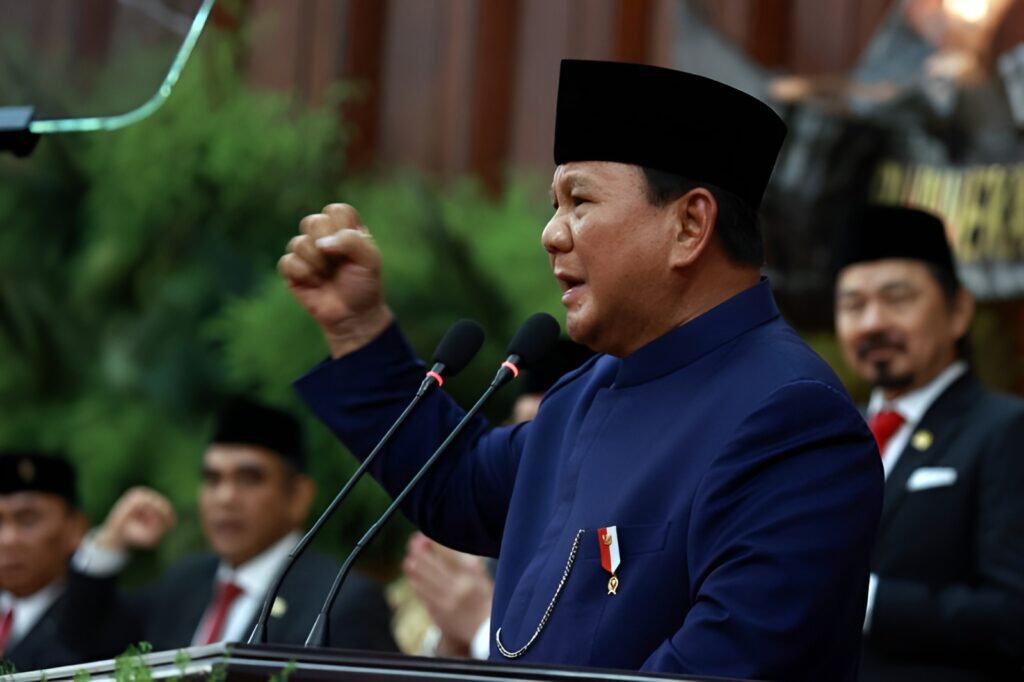 Foto: Prabowo Subianto resmi dilantik sebagai presiden di gedung MPR RI, Jakarta, Minggu, 20 Oktober 2024.